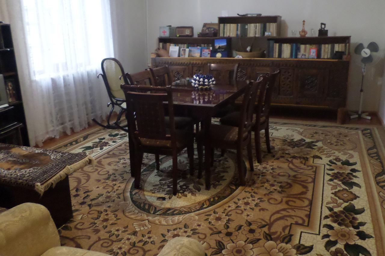 Spandaryan House Yeghegnadzor エクステリア 写真
